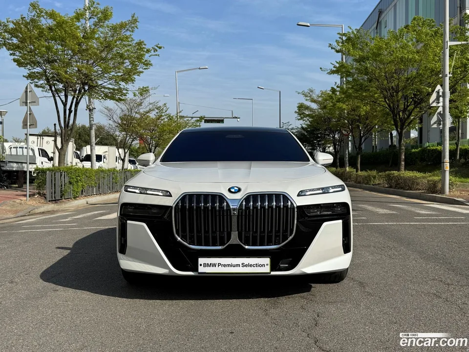 BMW 7 Series 740d xDrive M 2025 — миниатюра 3