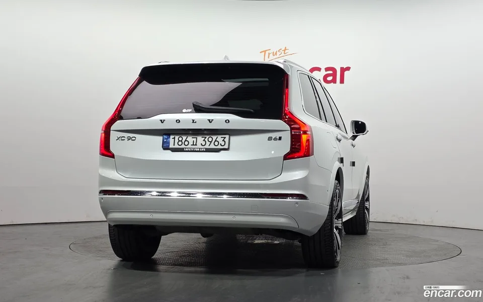 Volvo XC90 B6 2023 — миниатюра 4