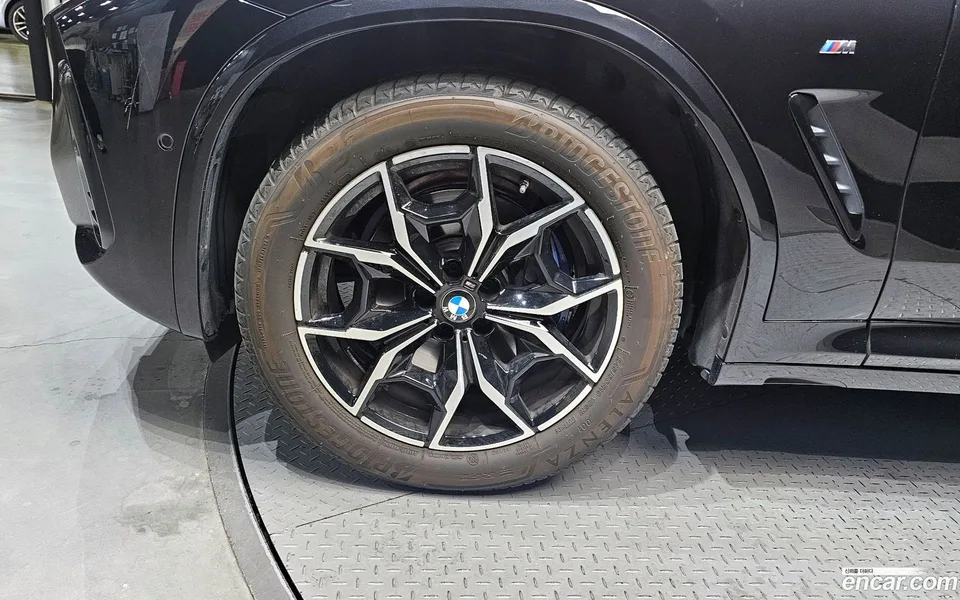 BMW X4 xDrive20i M 2024 — миниатюра 5