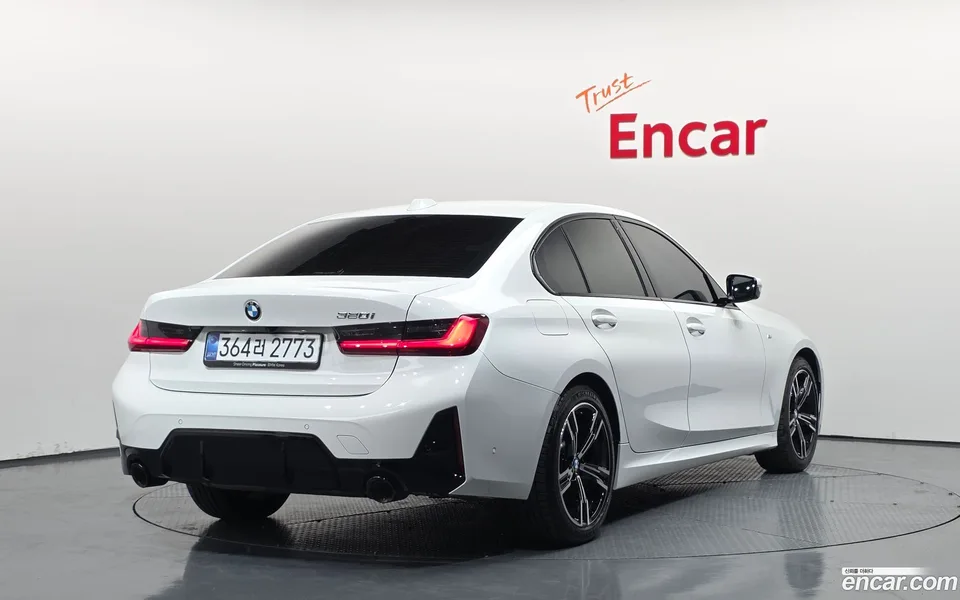 BMW 3 Series 320i M 2025 — миниатюра 2