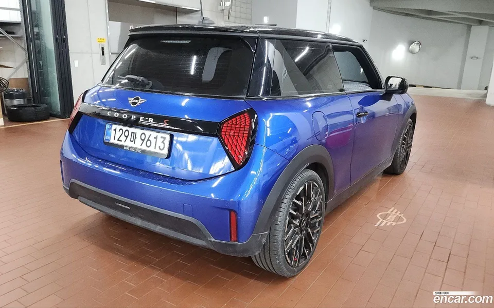 MINI Cooper S 2025 — миниатюра 2