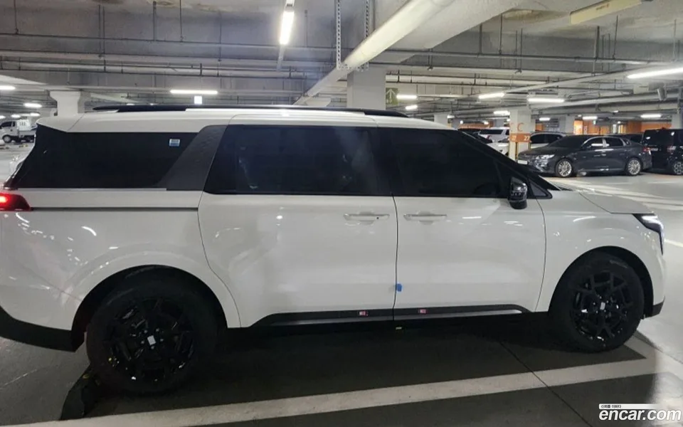 Kia Carnival HEV 9 X Line 2026 — миниатюра 3
