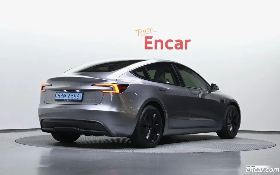 Tesla Model 3 AWD 2024 — миниатюра 2