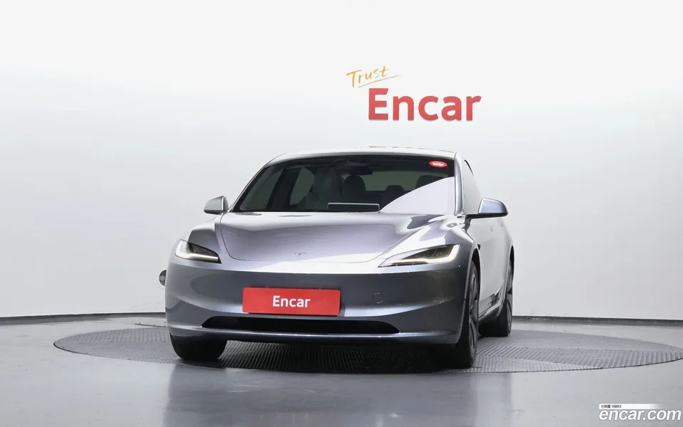 Tesla Model 3 AWD 2024 — миниатюра 3