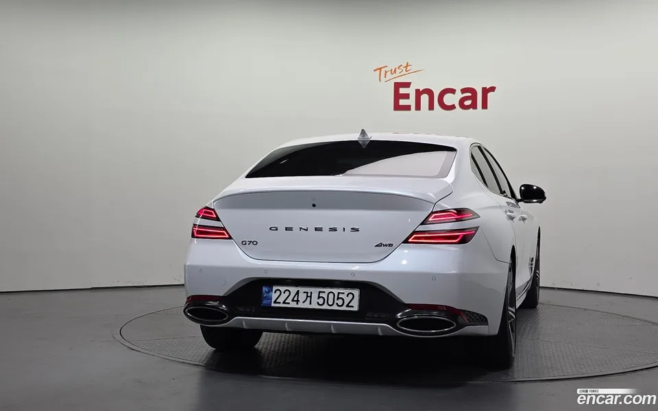 Genesis G70 2.5T 4WD 2023 — миниатюра 4
