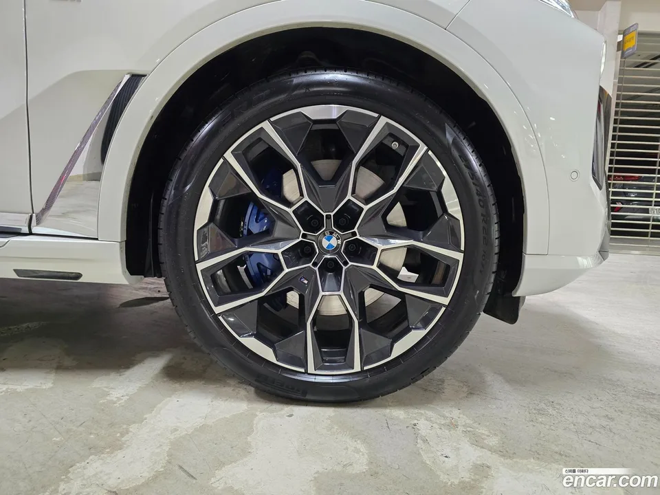 BMW X7 xDrive 40i M 6 2025 — миниатюра 5