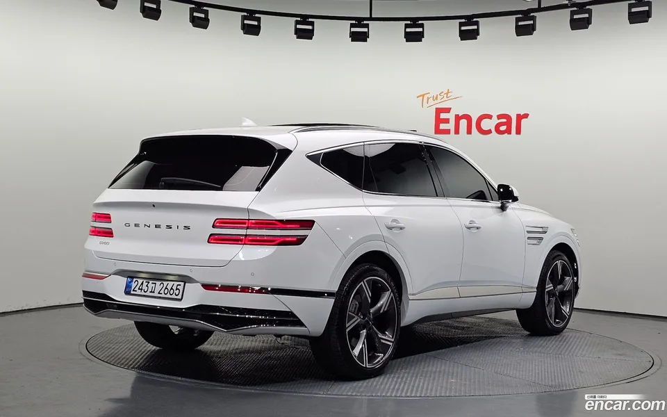 Genesis GV80 2.5T 2WD 2024 — миниатюра 2