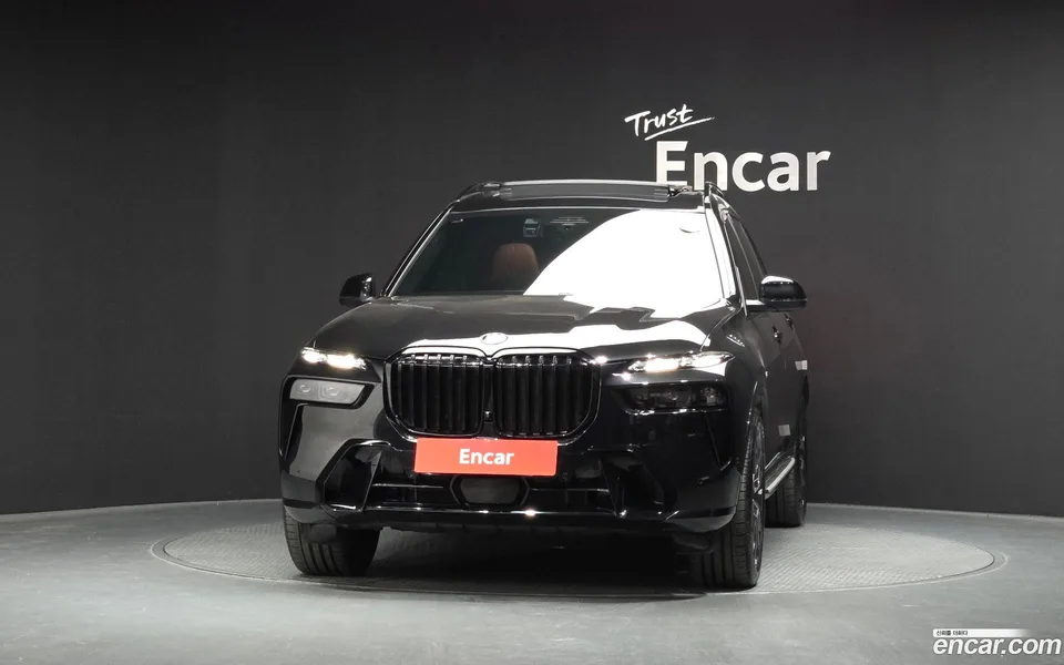 BMW X7 xDrive 40i M 6 2025 — миниатюра 3