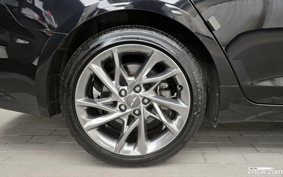 Genesis G70 2.0T 4WD 2022 — миниатюра 2