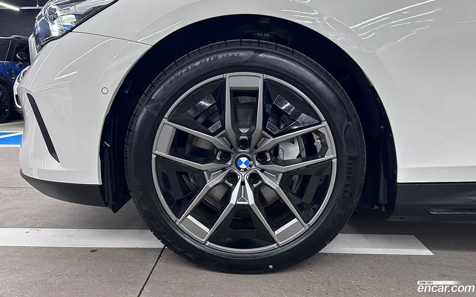 BMW i5 eDrive 40 2025 — миниатюра 2