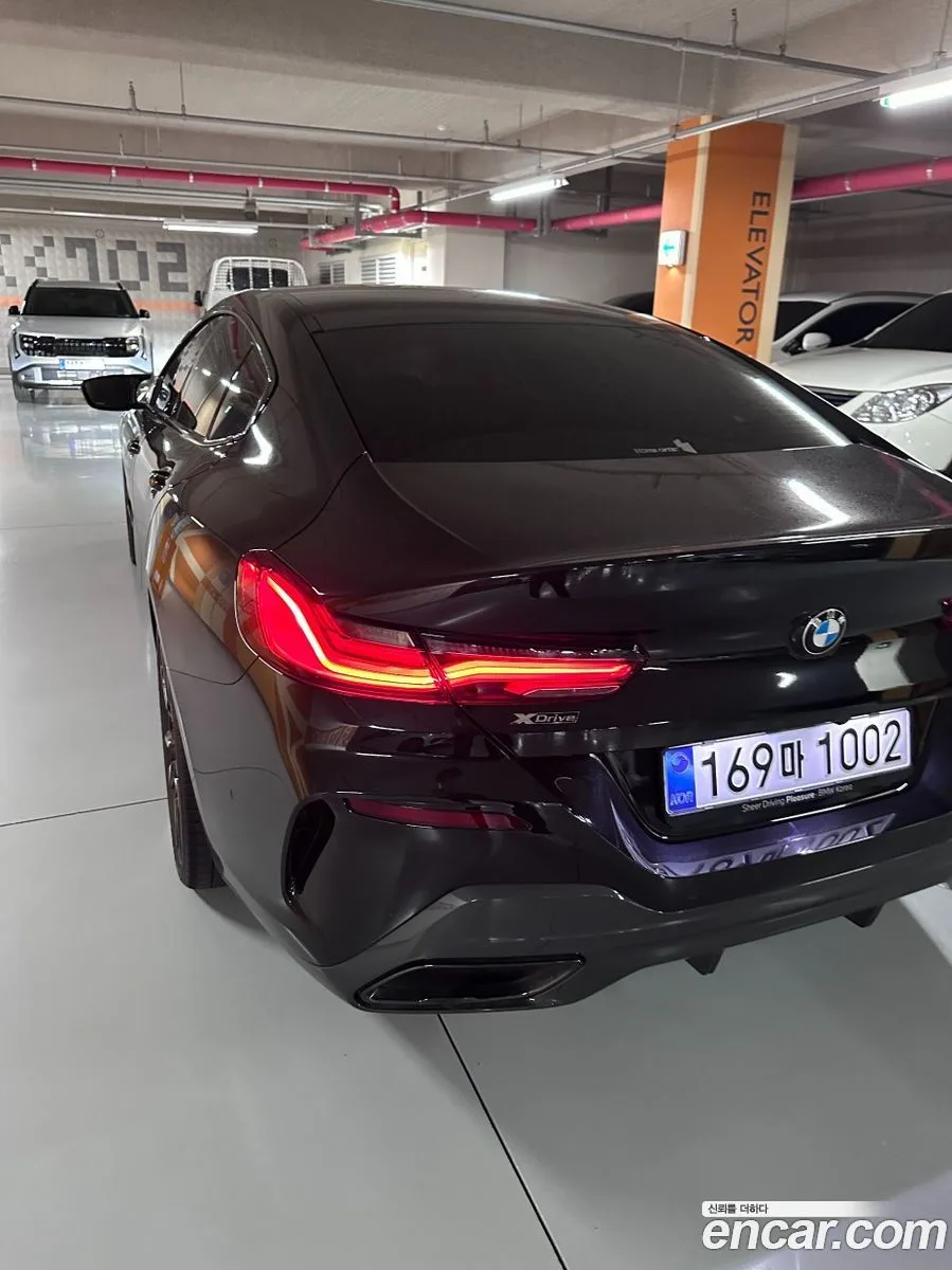 BMW 8 Series M850i xDrive 2025 — миниатюра 5