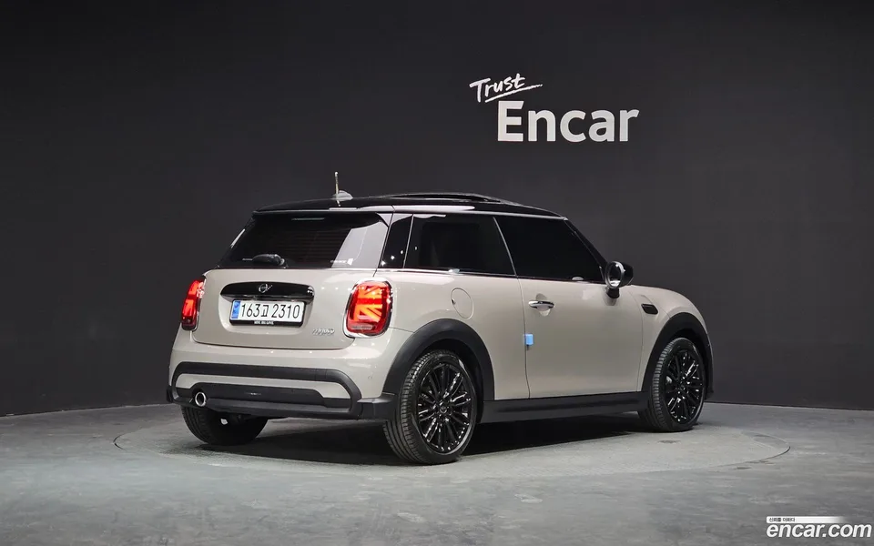 MINI Cooper 2023 — миниатюра 2