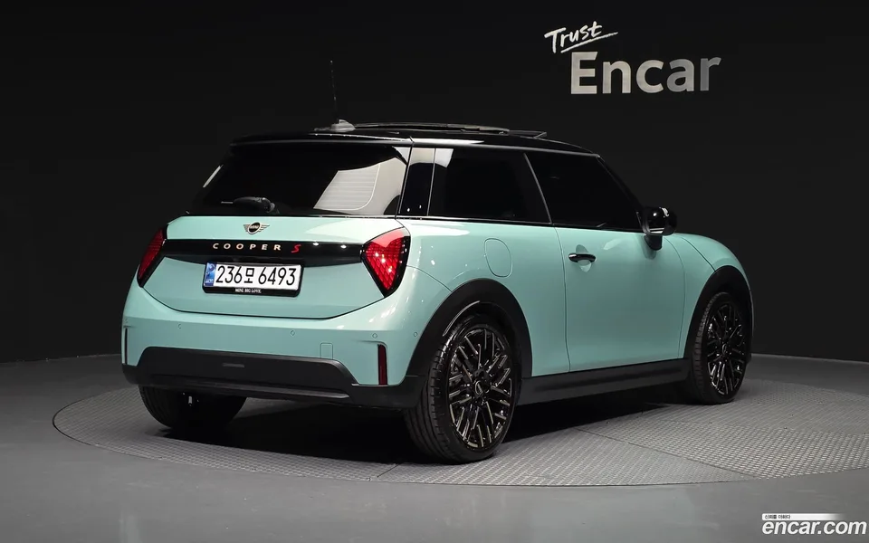 MINI Cooper S 2024 — миниатюра 2