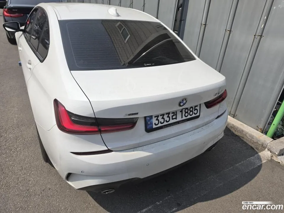 BMW 3 Series 320i M 2022 — миниатюра 4