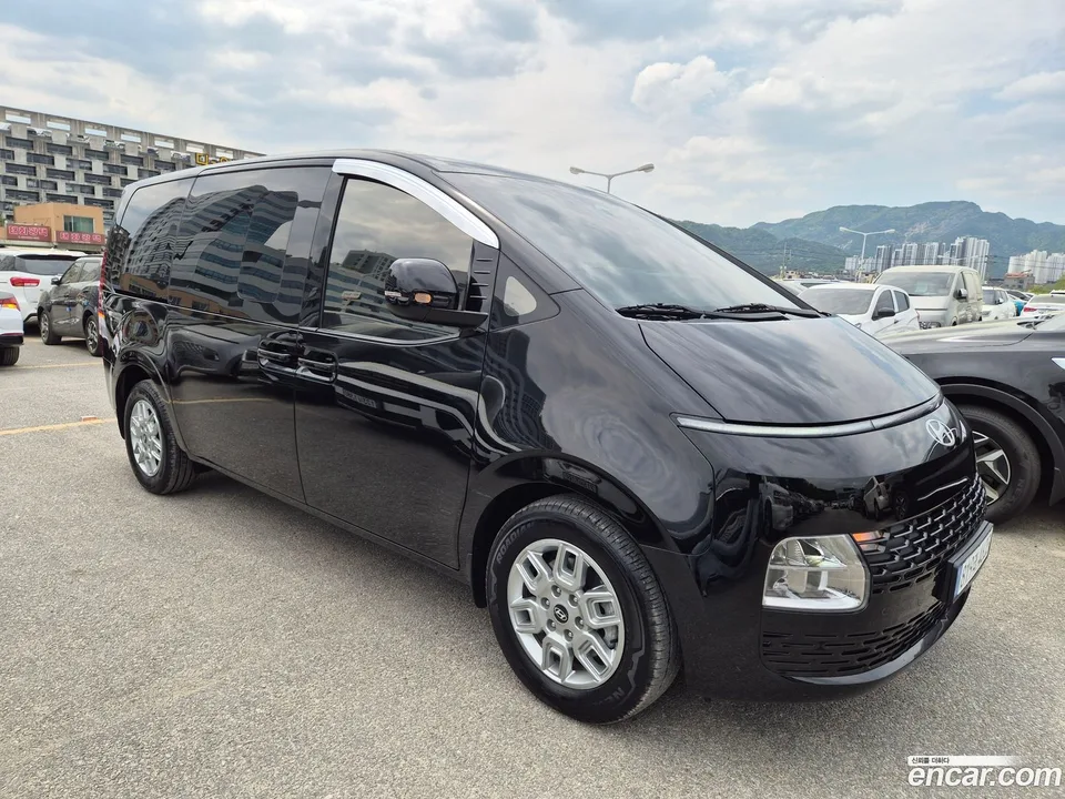 Hyundai Staria 5 2024 — миниатюра 2