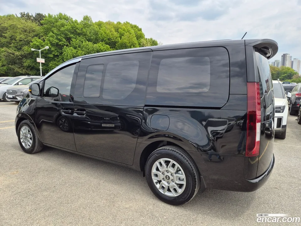 Hyundai Staria 5 2024 — миниатюра 4