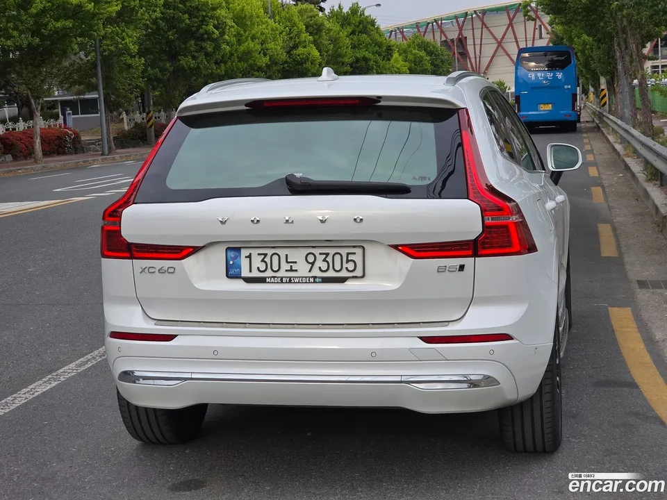 Volvo XC60 B5 2022 — миниатюра 3