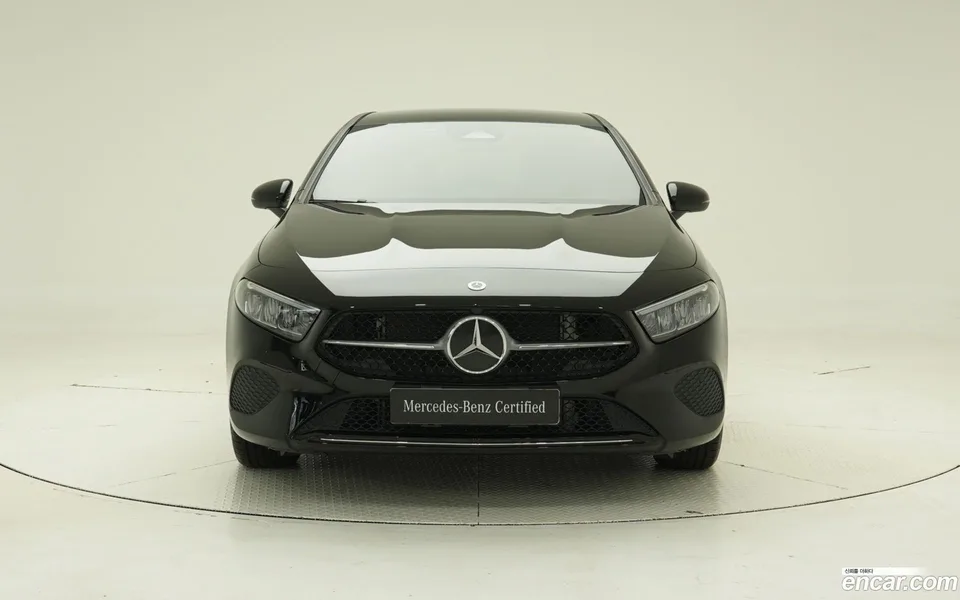 Mercedes-Benz A-Class A220 2024 — миниатюра 3