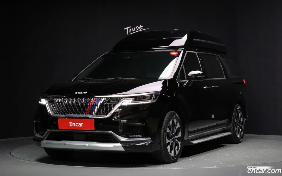 Kia Carnival 7 2022 — фото 1, купить с доставкой в Москву