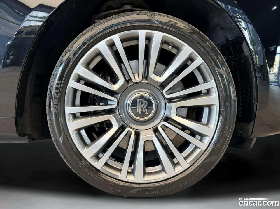 Rolls-Royce Ghost 6.7 EWB V12 2023 — миниатюра 2