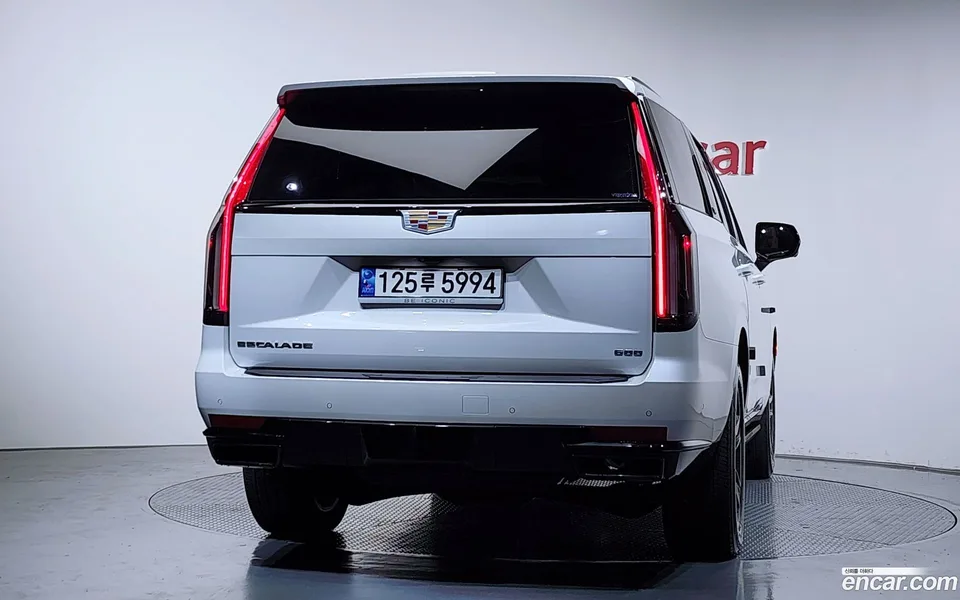Cadillac Escalade 6.2 2022 — миниатюра 4