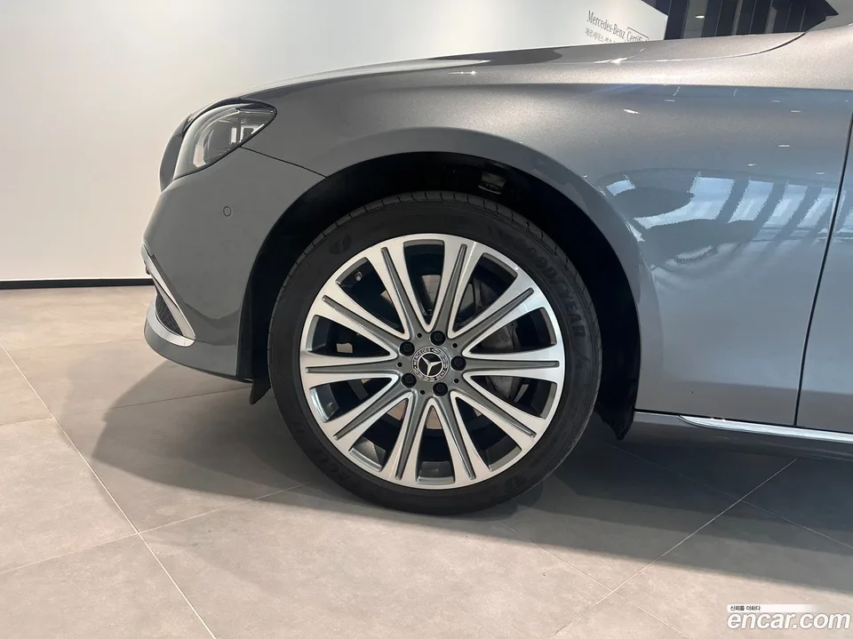 Mercedes-Benz E-Class E350 4MATIC 2022 — миниатюра 2