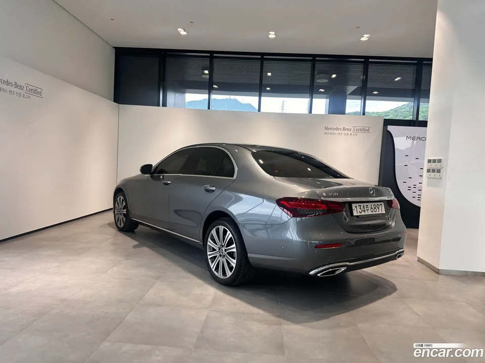 Mercedes-Benz E-Class E350 4MATIC 2022 — миниатюра 3