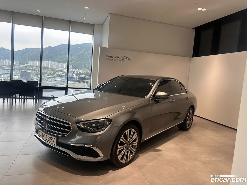 Mercedes-Benz E-Class E350 4MATIC 2022 — фото 1, купить с доставкой в Москву