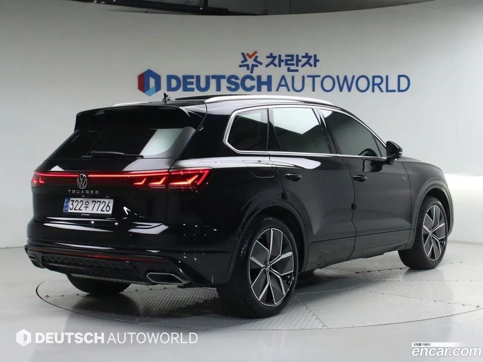 Volkswagen Touareg 3.0 TDI R-Line 2024 — миниатюра 2