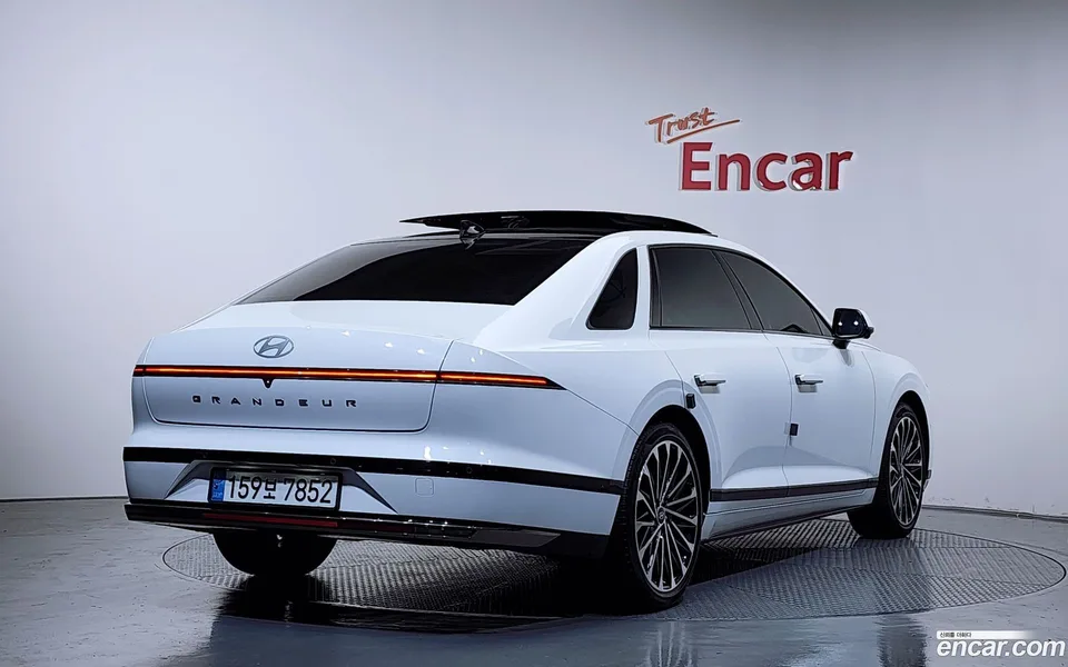 Hyundai Grandeur Hybrid 2023 — миниатюра 2