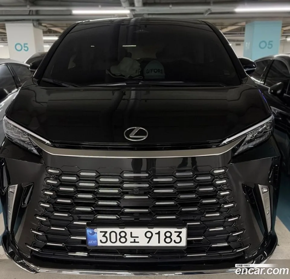 Lexus LM 500h 2024 — фото 1, купить с доставкой в Москву