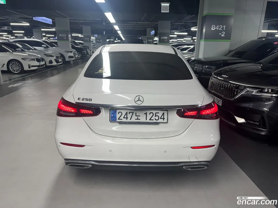 Mercedes-Benz E-Class E250 2022 — миниатюра 3