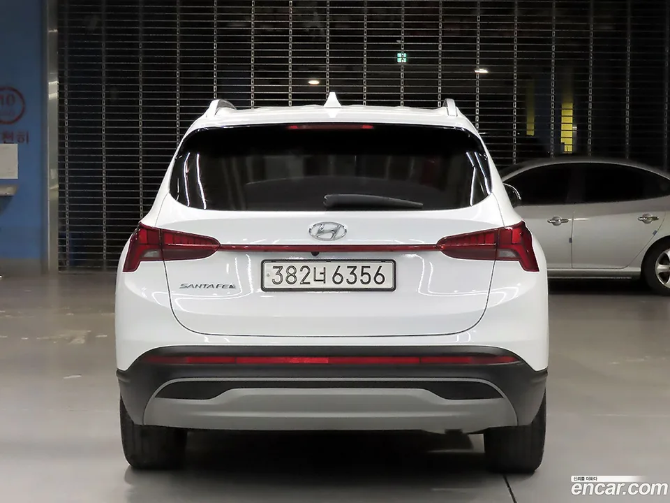 Hyundai SantaFe 2.2 2WD 2022 — миниатюра 3