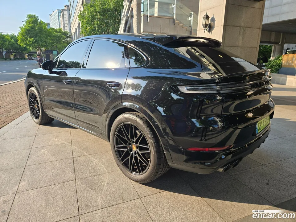 Porsche Cayenne 3.0 2024 — миниатюра 2