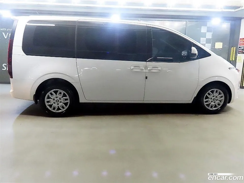 Hyundai Staria 5 2025 — миниатюра 5