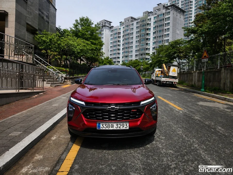 Chevrolet Trax Crossover 1.2 RS 2023 — миниатюра 2
