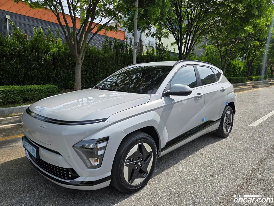 Hyundai Kona Electric 2023 — миниатюра 2