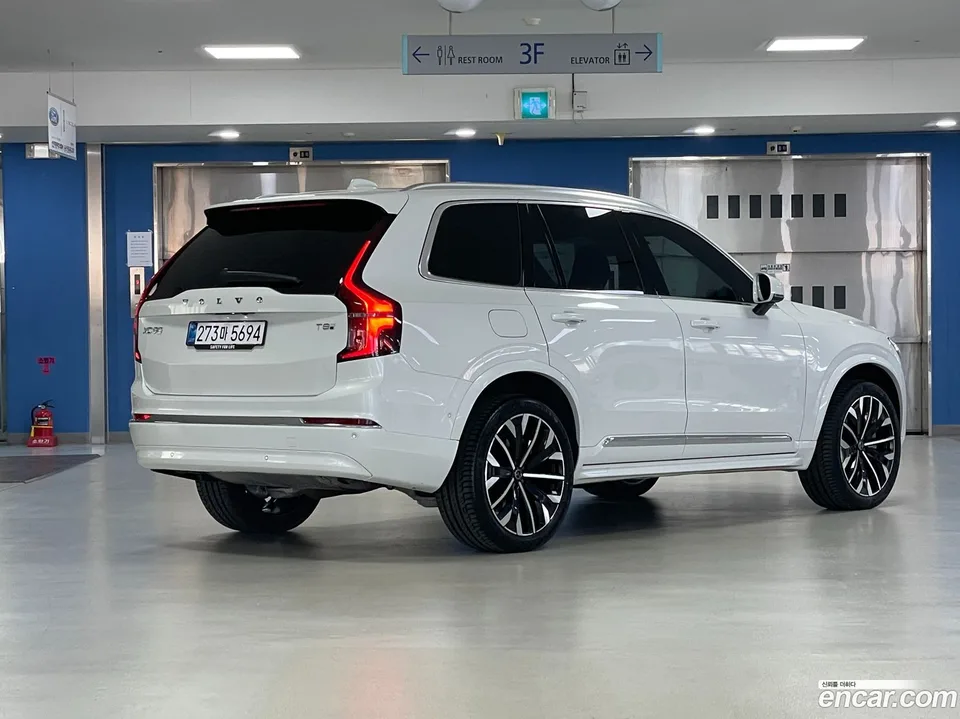 Volvo XC90 T8 2025 — миниатюра 2