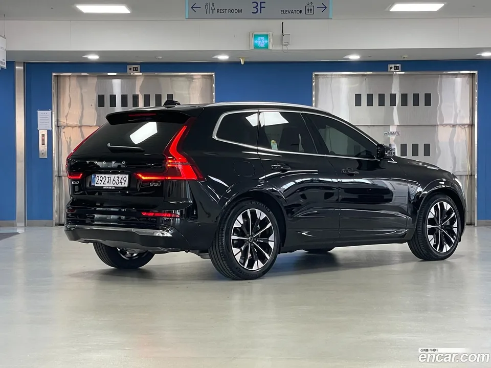 Volvo XC60 B5 2026 — миниатюра 2