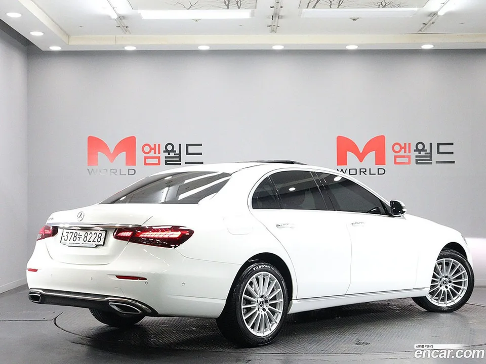 Mercedes-Benz E-Class E250 2022 — миниатюра 4