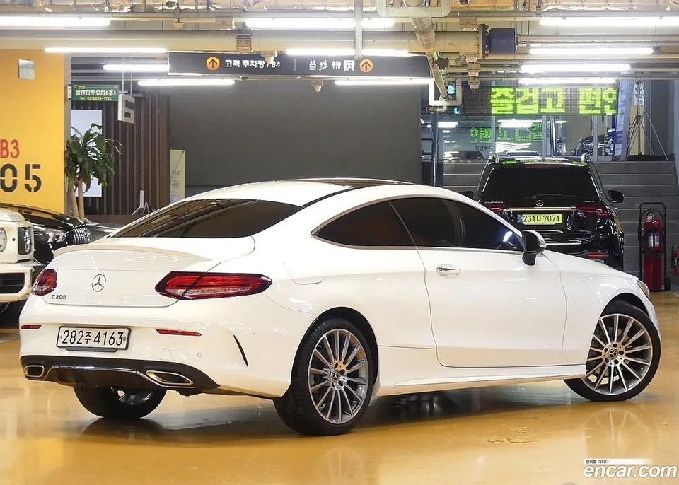 Mercedes-Benz C-Class C200 2023 — миниатюра 2