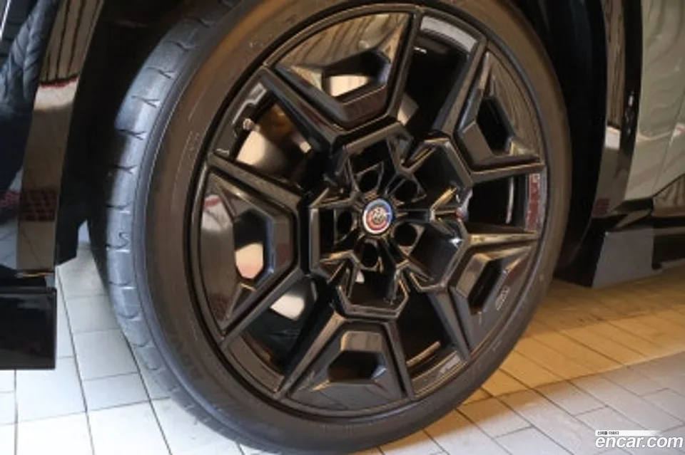 BMW XM 4.4 2023 — миниатюра 5