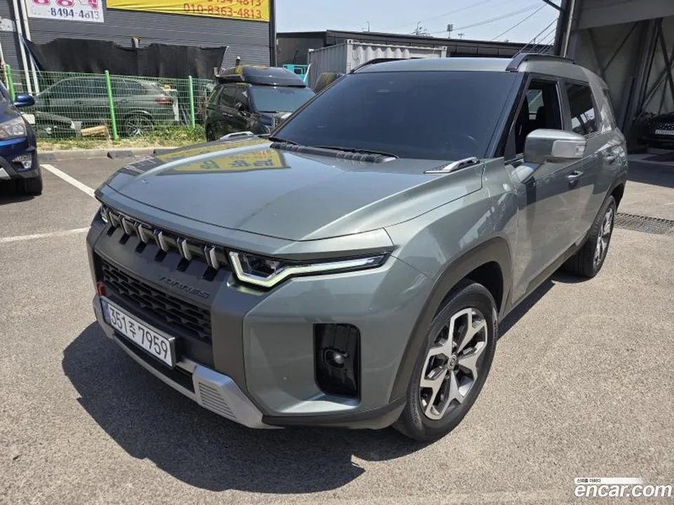 KG Mobility Torres 1.5 2WD 2022 — фото 1, купить с доставкой в Москву