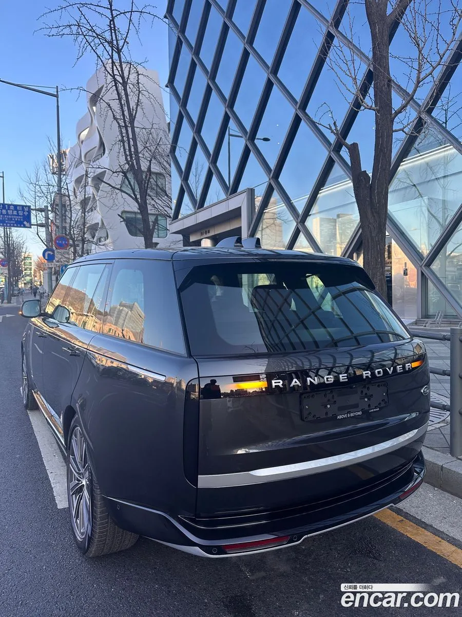 Land Rover Range Rover P530 AB LWB 2023 — миниатюра 5