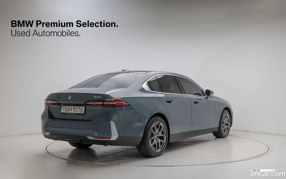 BMW 5 Series 520i 2025 — миниатюра 2