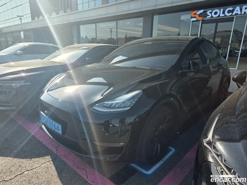 Tesla Model Y AWD 2022 — миниатюра 2