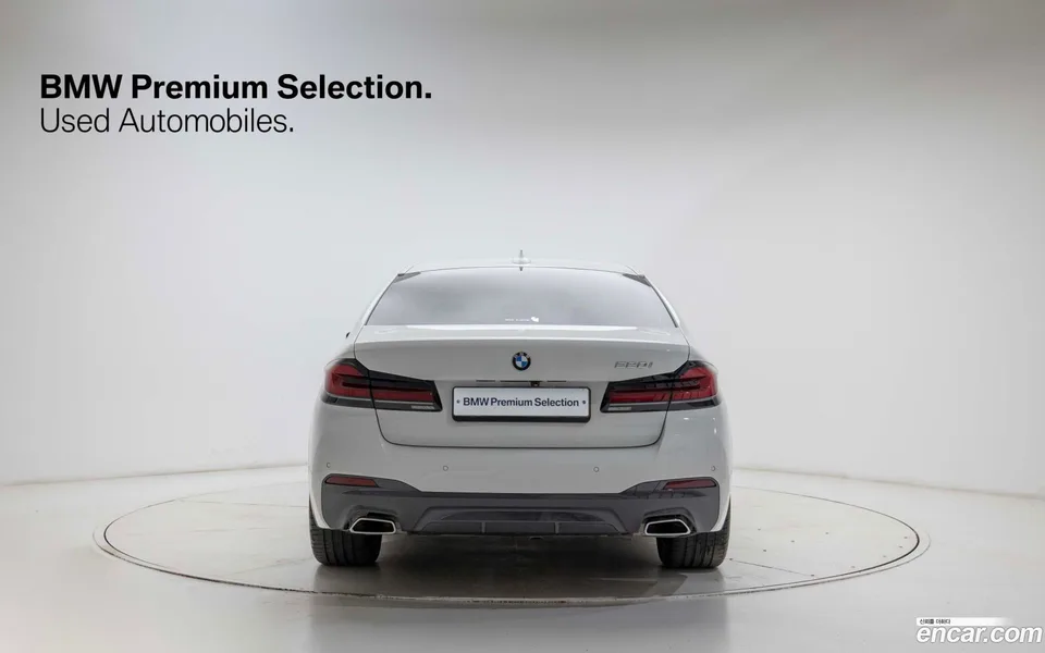 BMW 5 Series 520i M 2022 — миниатюра 3
