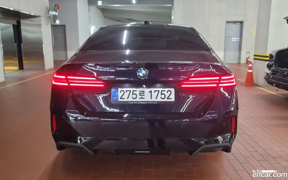 BMW 5 Series 523d M 2025 — миниатюра 4