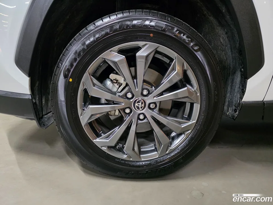 Toyota RAV4 2.5 2WD XLE 2025 — миниатюра 2