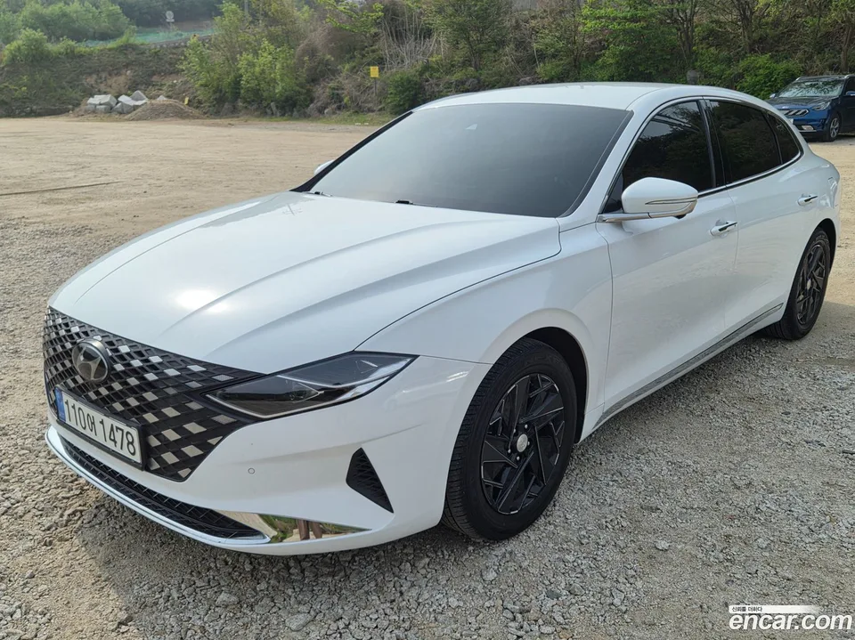 Hyundai Grandeur IG Hybrid 2022 — фото 1, купить с доставкой в Москву